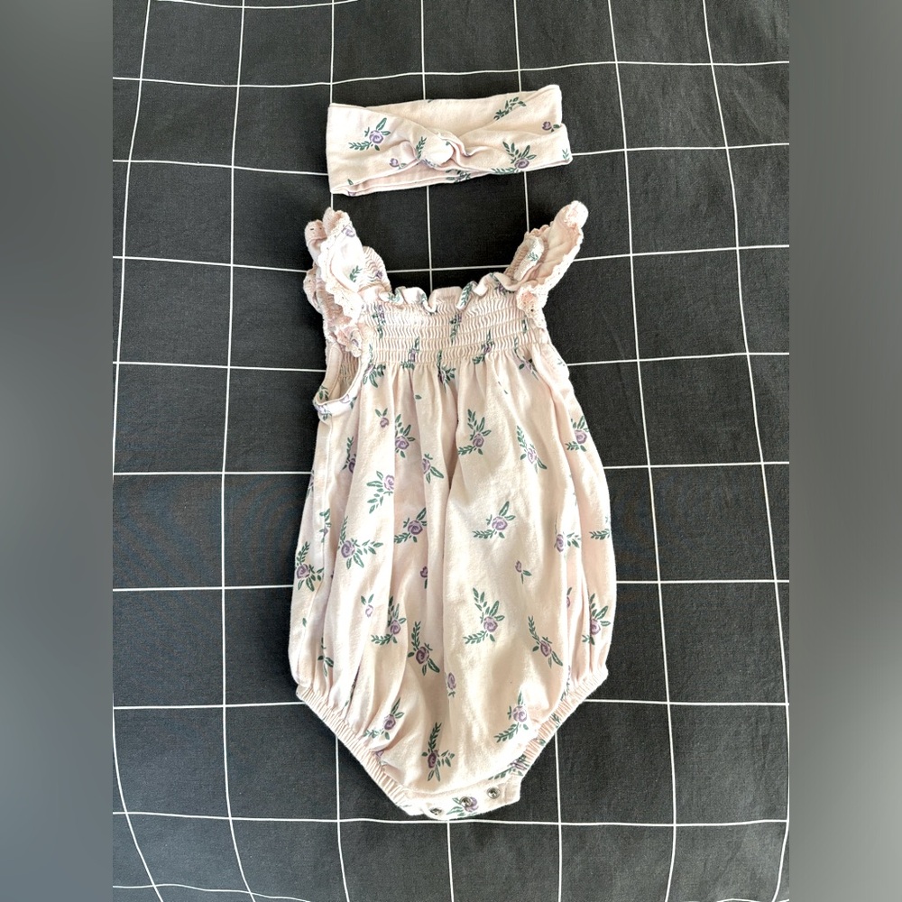 Adorable baby onsie and matching headband, 6-9 mo, 100% organic cotton